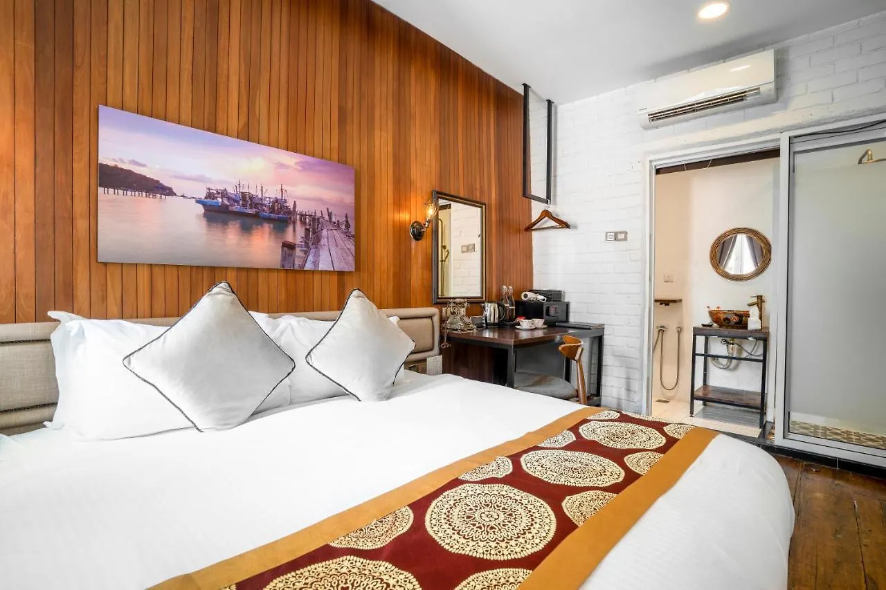 Rare Heritage House George Town 3*,
