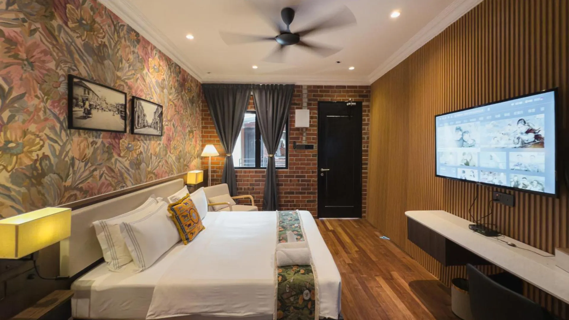 Rare Heritage House George Town 3*,